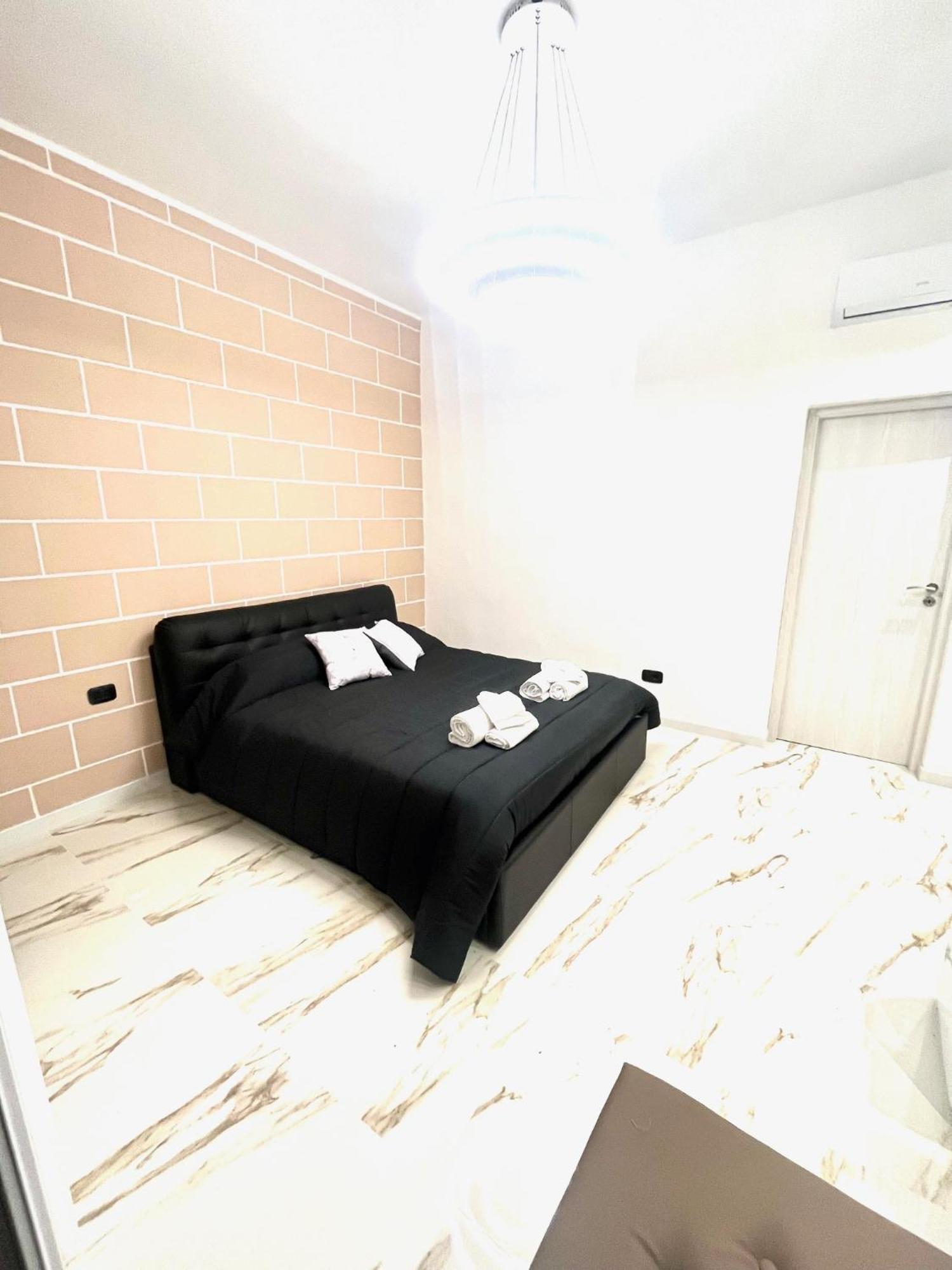 Mada'S Apartment Deluxe Bari Eksteriør bilde